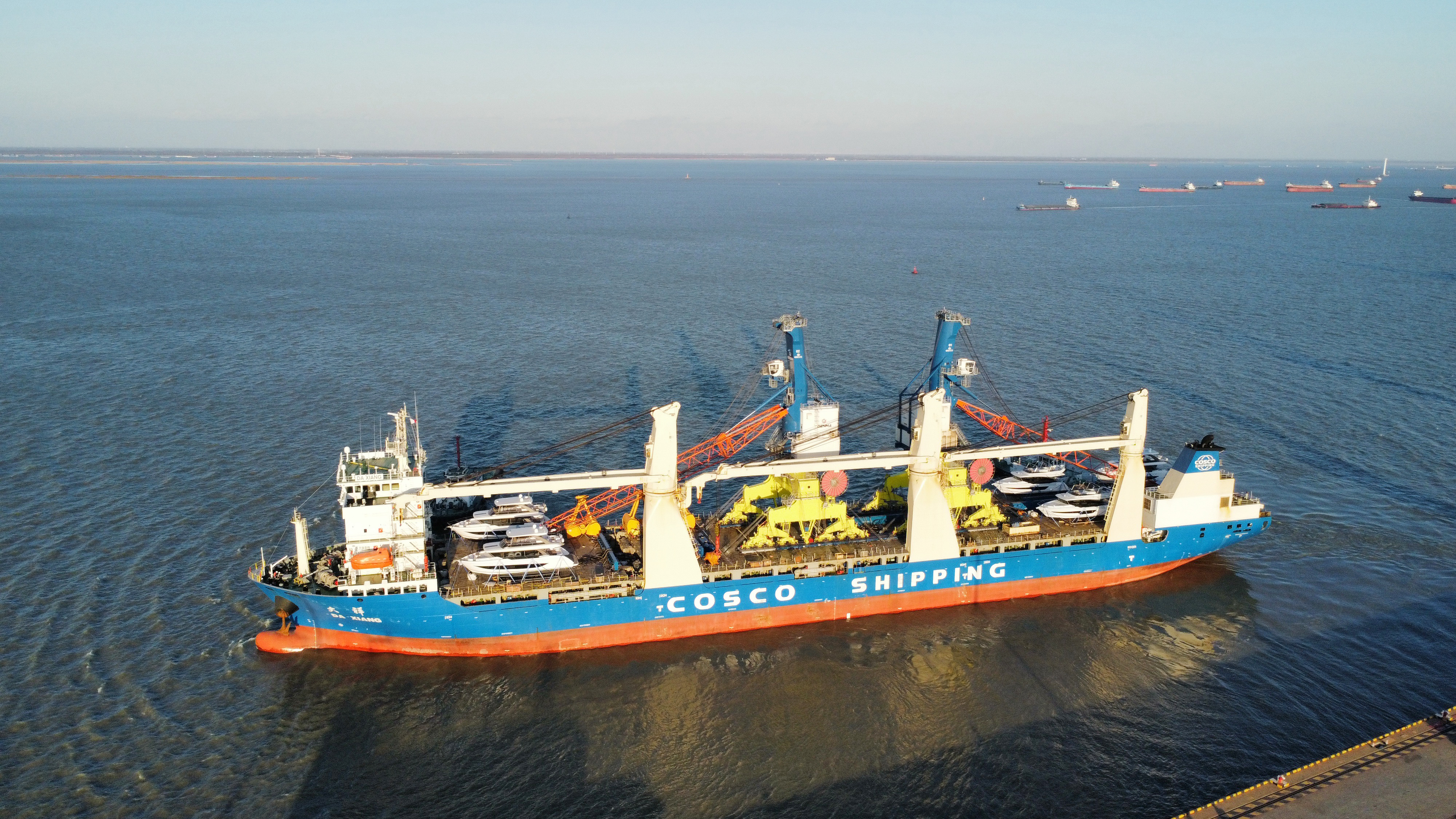 GENMA品牌两台移动式港口起重机（MHC）再启航，直发印度！(图1)