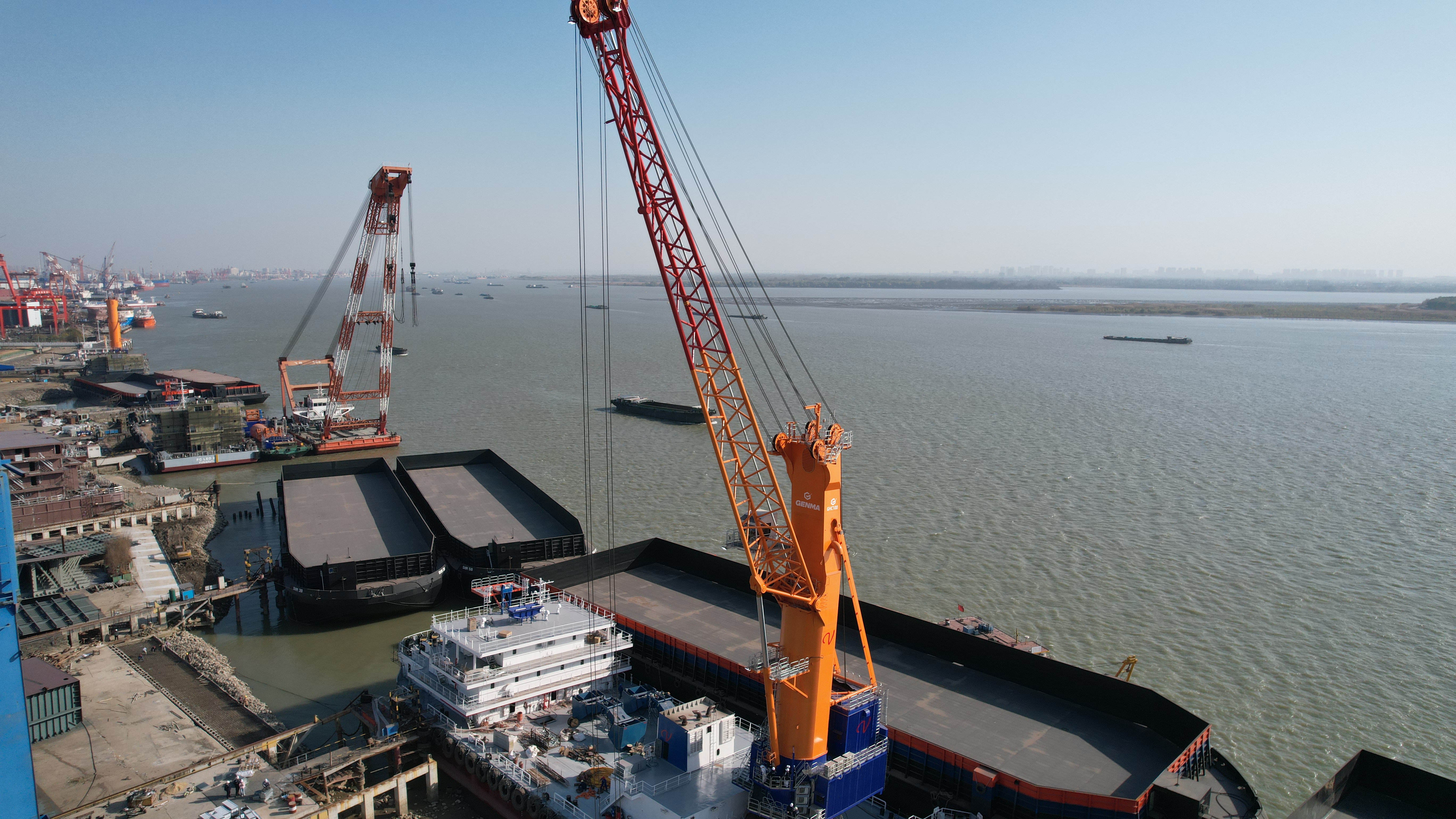 GENMA 2026开年再传捷报：三台智能过驳吊高效交付(图2)