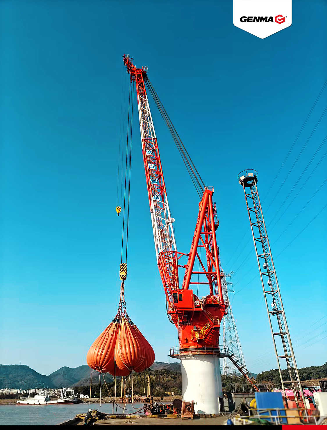 GENMA向浙江满洋交付一台基座式海洋起重机，助力水上打捞作业(图1)
